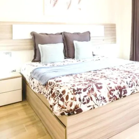 With One Bedroom In With Balcony And Wifi 2 Km From The Beach *